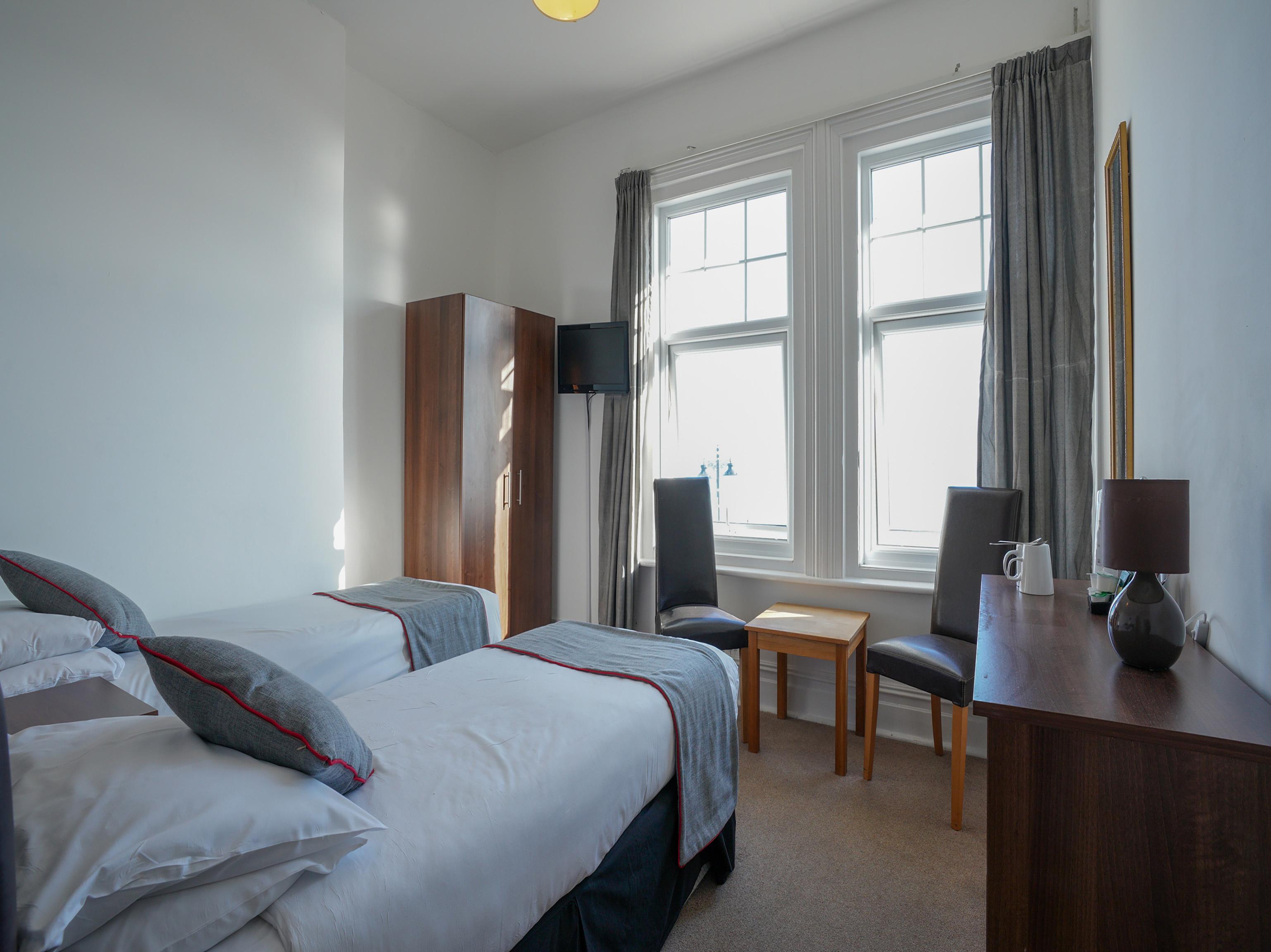Oyo Shanklin Beach Hotel Εξωτερικό φωτογραφία