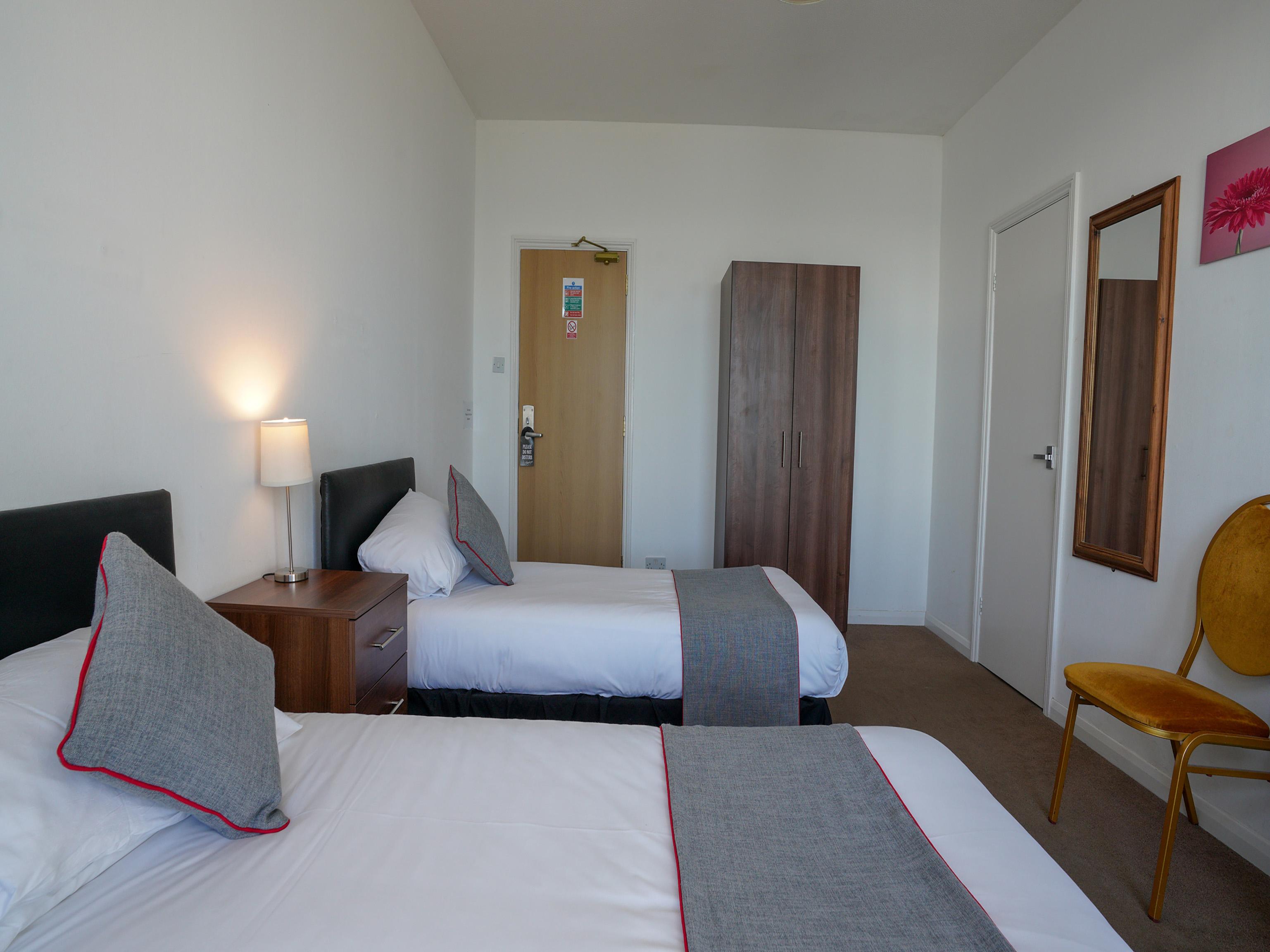 Oyo Shanklin Beach Hotel Εξωτερικό φωτογραφία