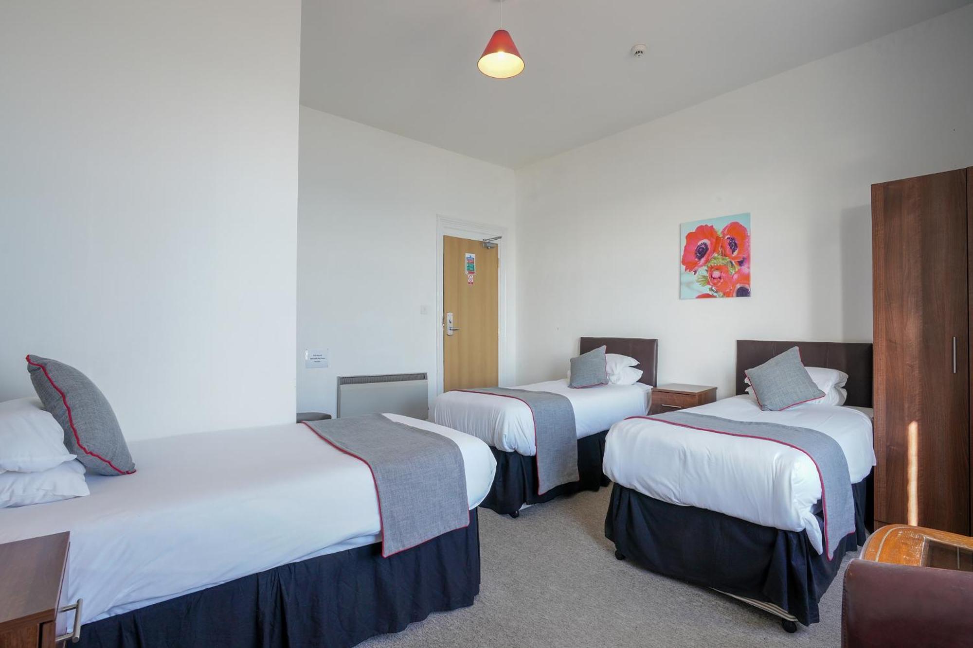 Oyo Shanklin Beach Hotel Εξωτερικό φωτογραφία