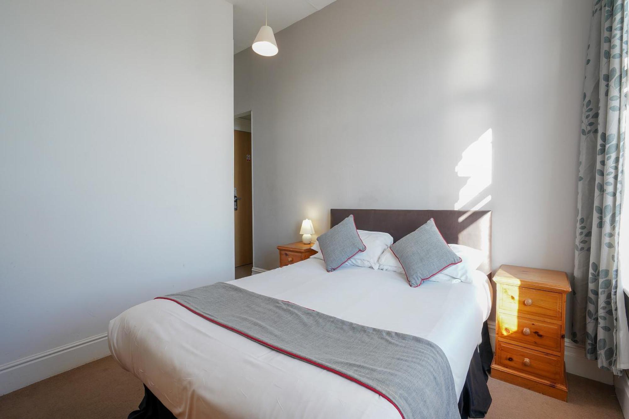 Oyo Shanklin Beach Hotel Εξωτερικό φωτογραφία